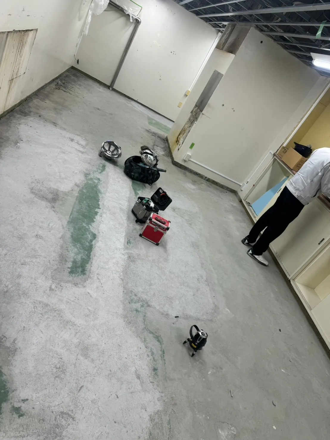 床レベラーの施工方法